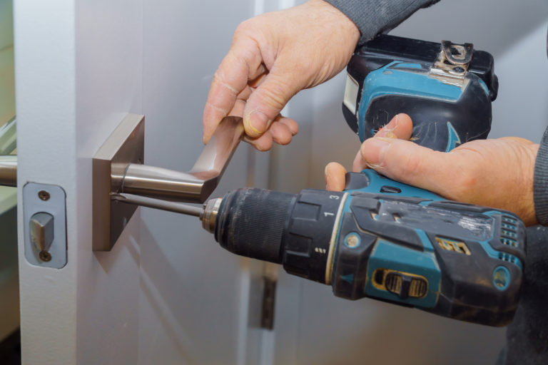 lock maintenance professional commercial locksmith services in palm beach gardens, fl – swift and capable locksmith services for your office and business